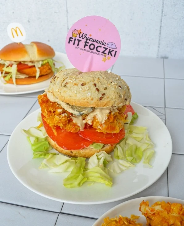 Read more about the article FIT BURGER